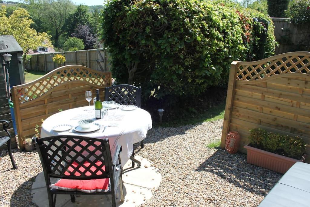 Hideaway Between Coast And Moors In A Beautiful Village Apartment Sleights Eksteriør bilde